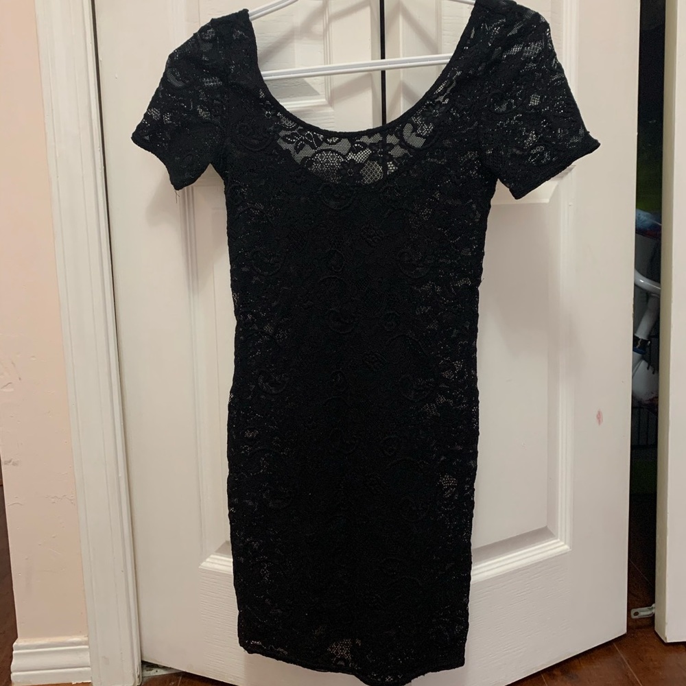 Aritzia Talula Lace dress
